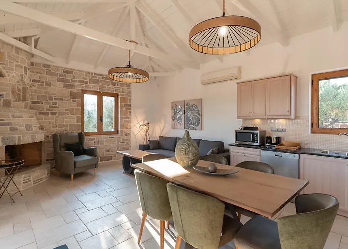 Mimosa Villa *